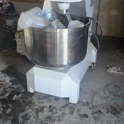 Doyon Commercial Dough mixer