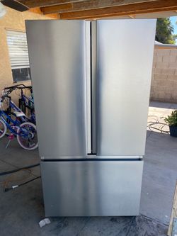 Refrigerator new brand Hisense everything work 60 days of warranty free delivery and installation only first floor