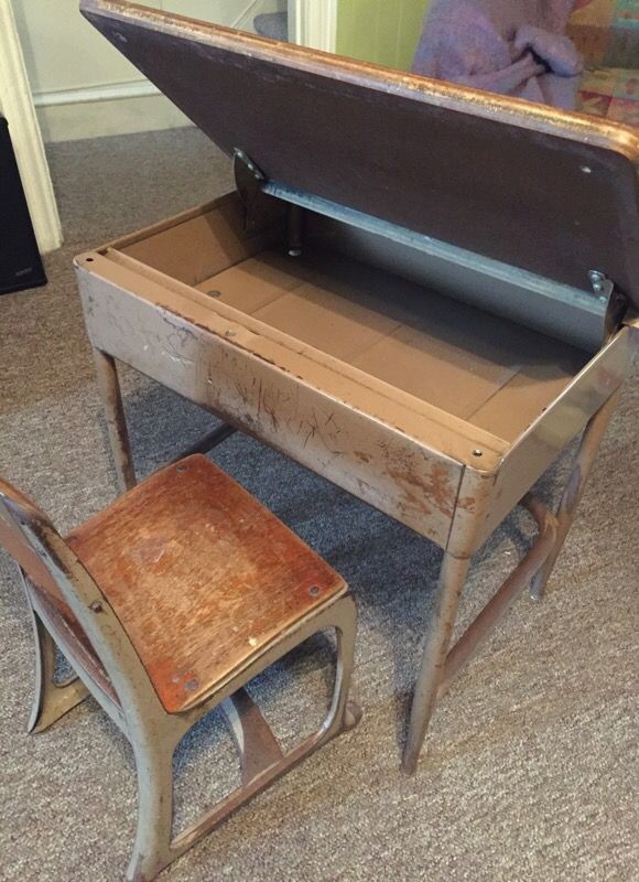 1960's Vintage School Desk. For Sale In Schnecksville, PA - OfferUp - 1960's Vintage School Desk. For Sale In Schnecksville, PA - OfferUp