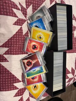 Lot of energy Pokémon cards