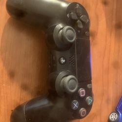 PS4 Controller 