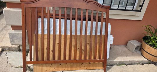 Baby crib