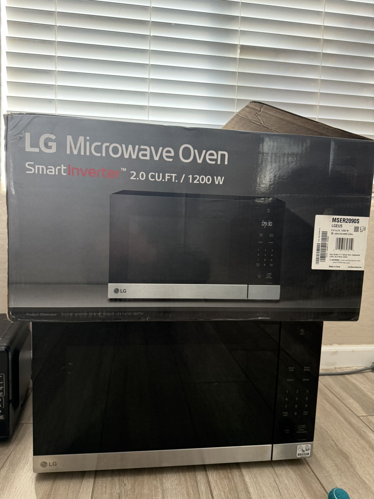 LG Smart Inverter Microwave 