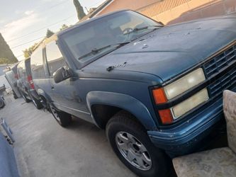 Chevy Tahoe 2dr