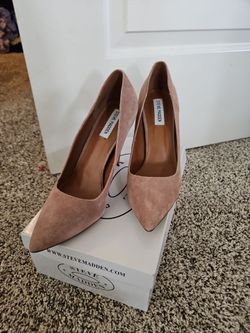 Steve Madden Blush Suede Pointed-Toe Pumps