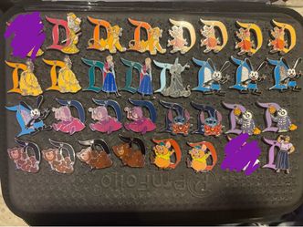 Disney pins (not free read description )