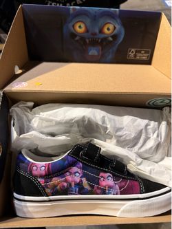 Kpop demon hunter vans size 3Y
