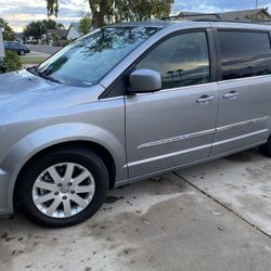 2016 Chrysler Town & Country