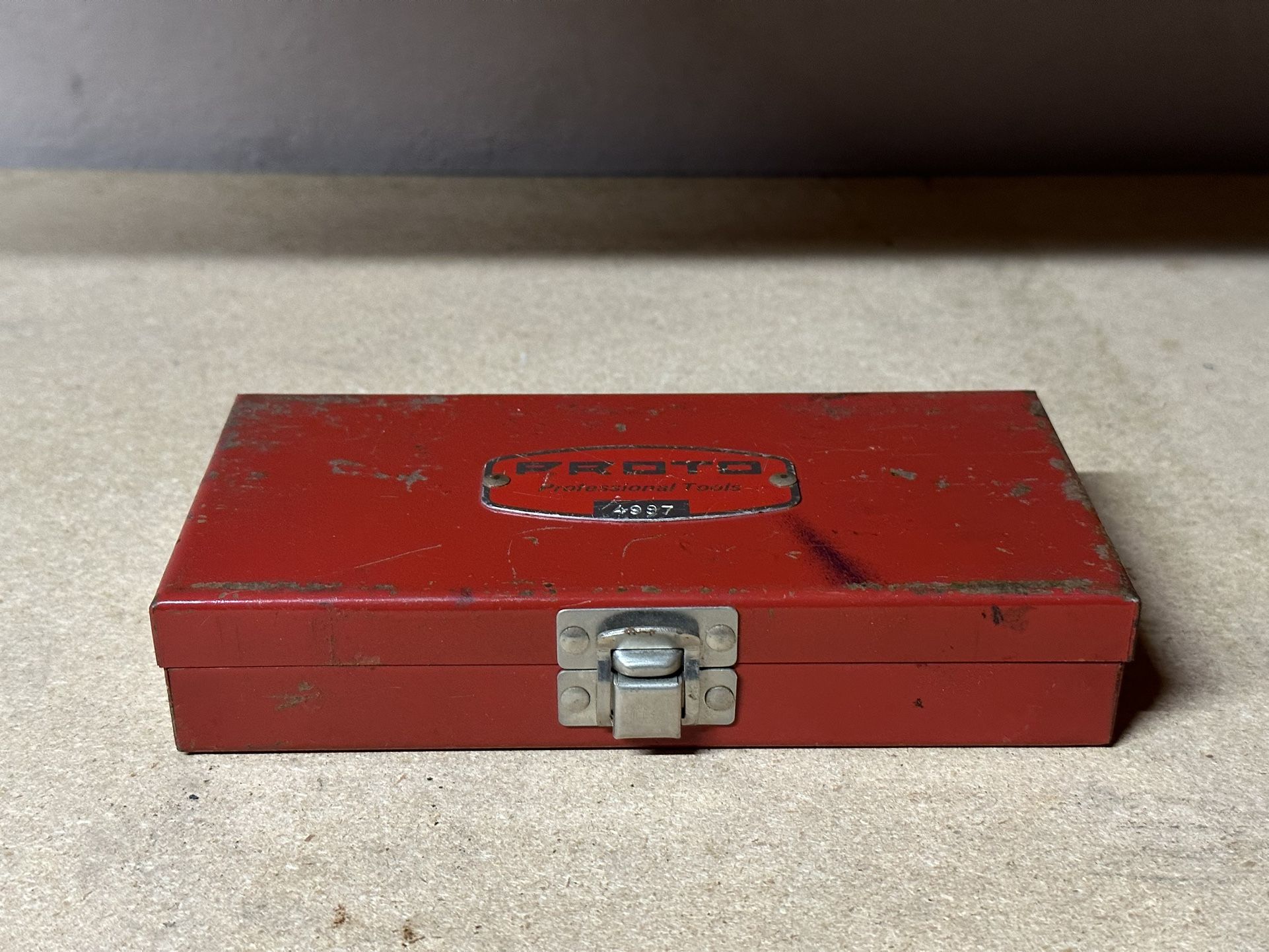 Vintage Proto Flying Lady Professional Tools box 4997 - 7 x 3 1/2 x 1 3/8