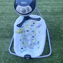 Graco Baby Bouncer