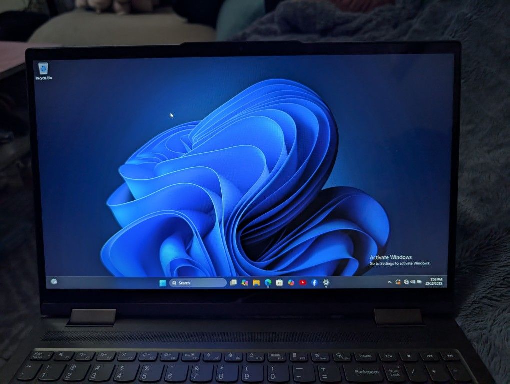 Lenovo Yoga 7i Laptop