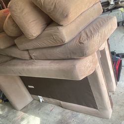 Sectional w/ All pillows