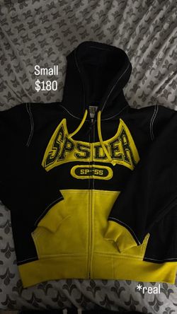 Small yellow and black spider zip up