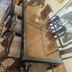 Dining table and 8 chairs