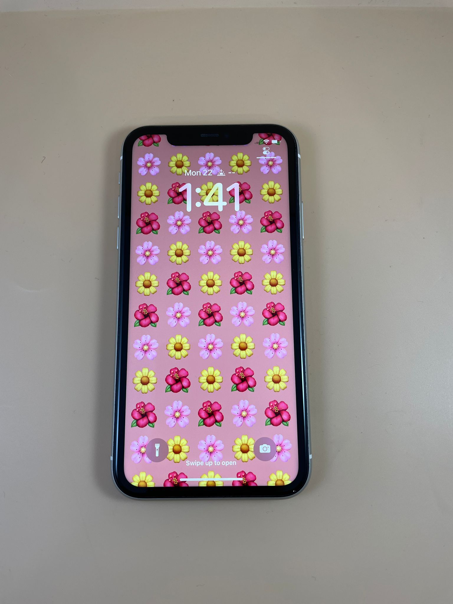 Apple iPhone 11 256GB UNLOCKED LIKE NEW FULLY FUNCTIONAL