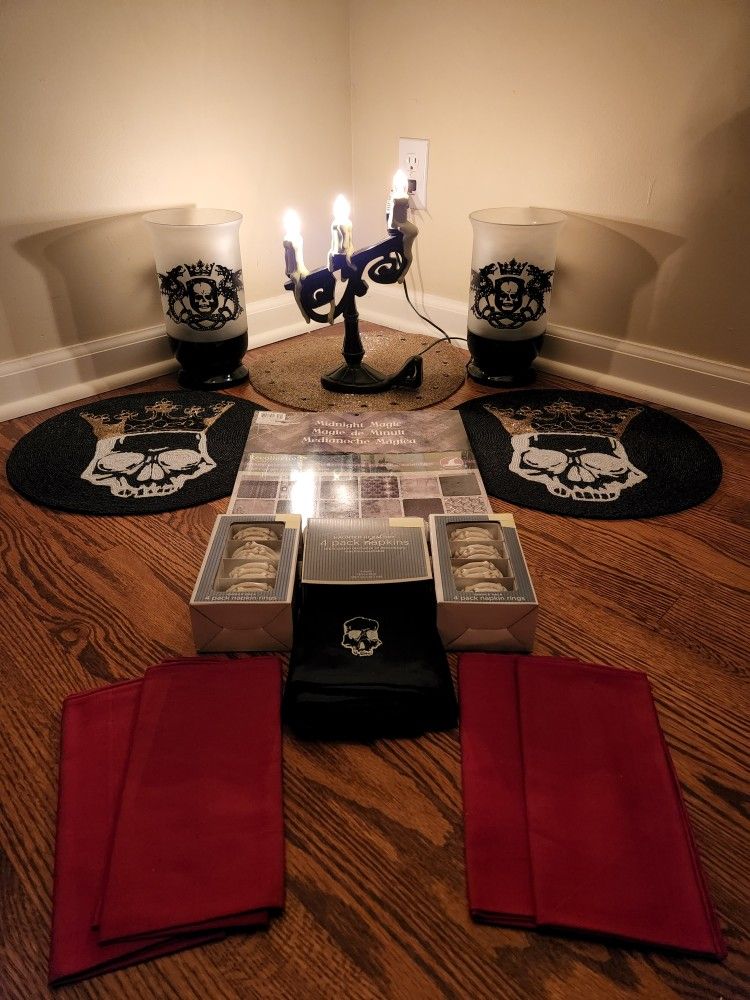 Halloween ~ Gothic/Medieval/Renaissance Lamp~Candle Lanterns/Vases~Chargers~Napkin Rings~Napkins