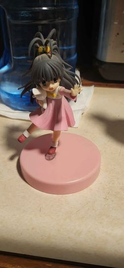 Hina Takanashi Small Figure