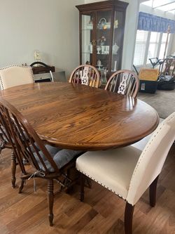 Oak dining table and 6 chairs