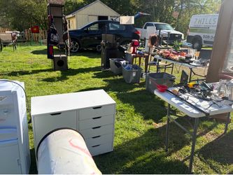 Yard sale Putnam ct