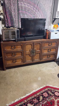 Dresser