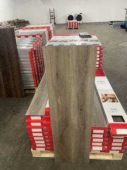 🎄 HUGE SALE.. LVP 🔥 