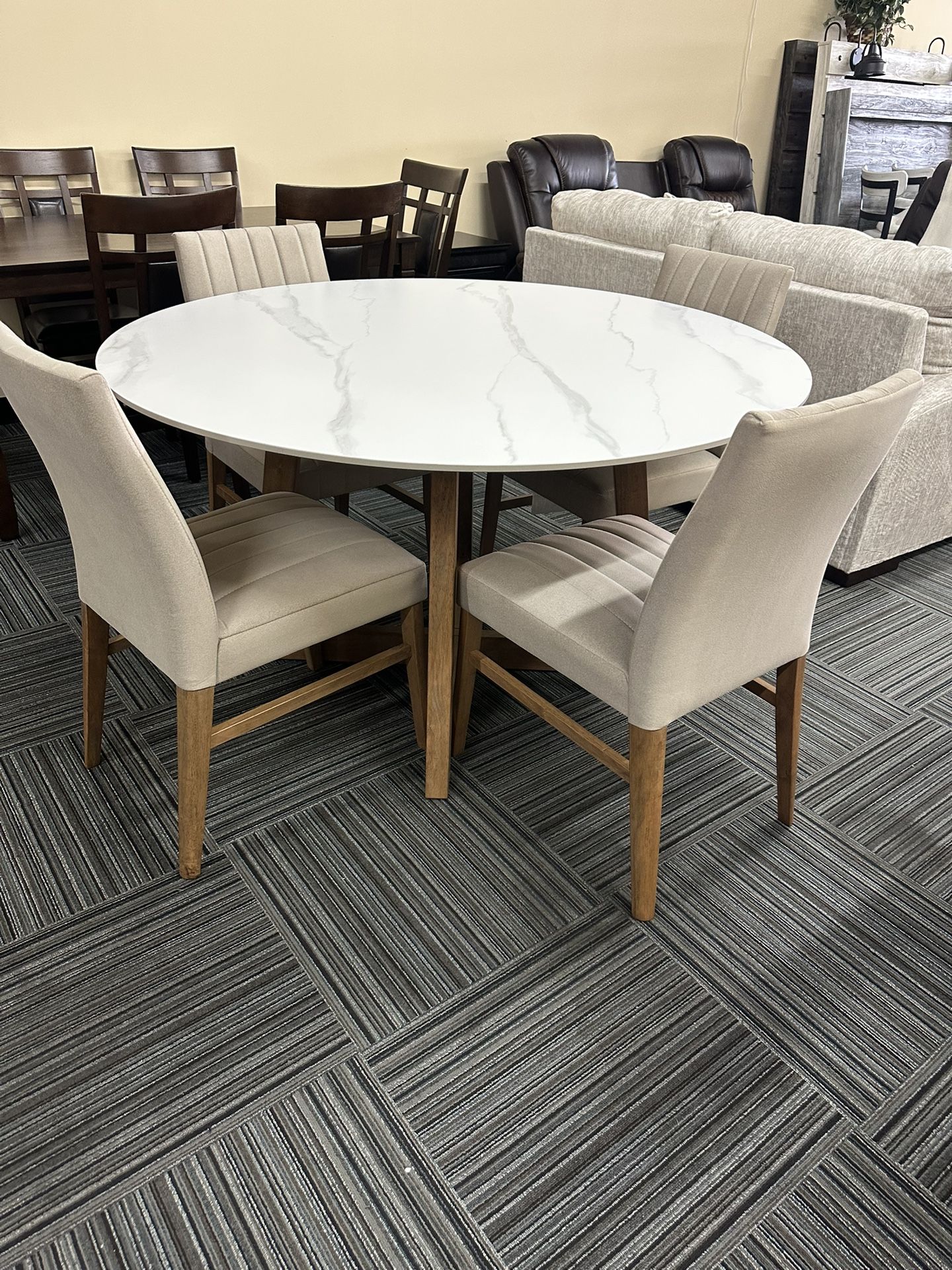 happy Home Furniture ENZO20 Dark Oak Dining Table + 4 Chair Set New Financing Available $39 Down payment