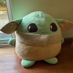 Giant Yoda Squishmellow 