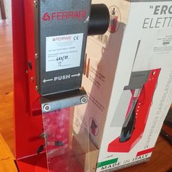 Ferrari Electric Bottle Capper 110v 12 - 22oz Microbrewery Homebrew Beer Wine 