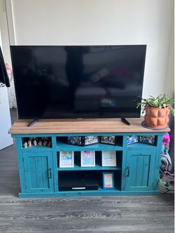 Moving sale!!! Media console in excellent condition!