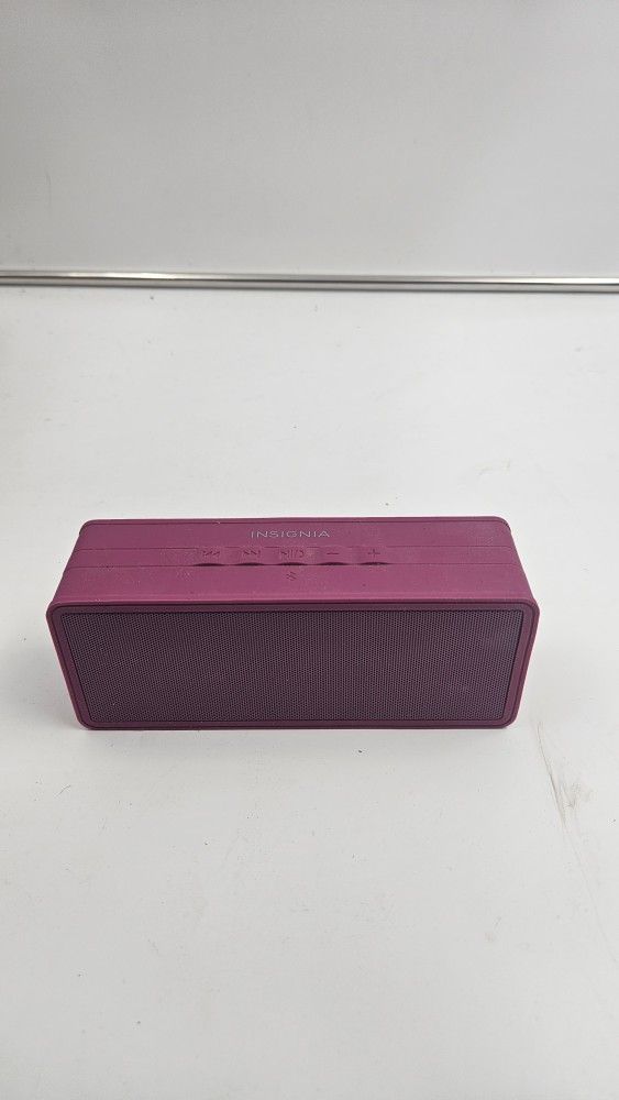 Insignia Portable Bluetooth Stereo Speaker