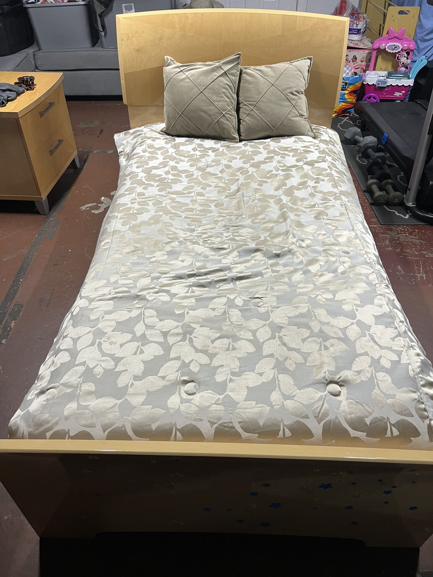 Twin Bed