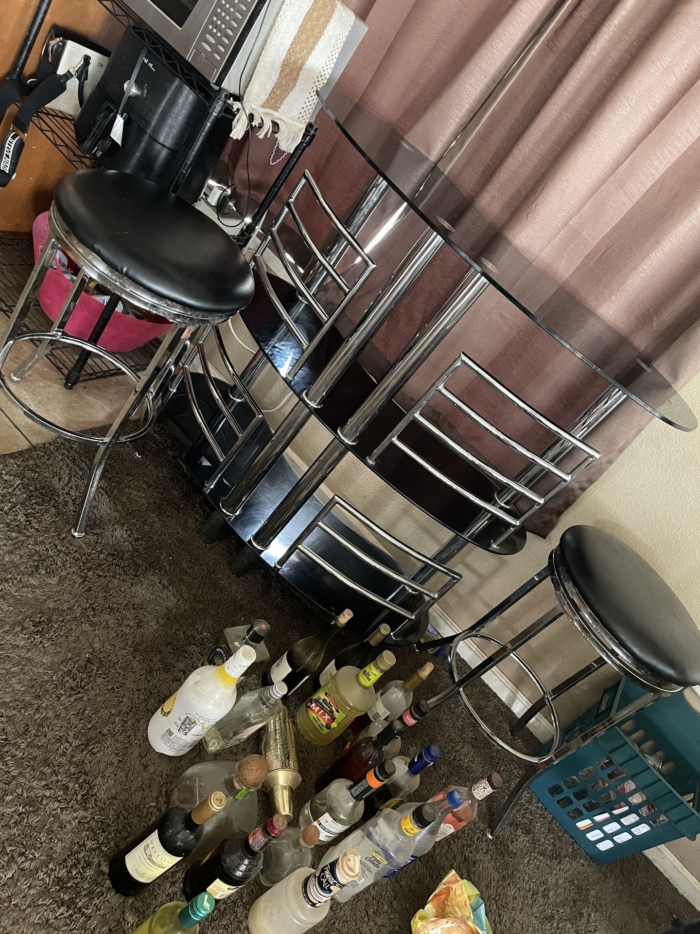 Bar With 2 Bar Stool