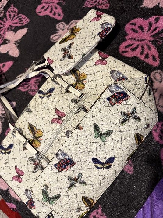 Tote Bag With Wristlet