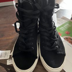 Ugg Boots New Style   And New 