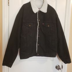 VINTAGE 80'S LEVI'S SHERPA DENIM JEAN JACKET  WASHED M3NS SIZE  LARGE  RARE