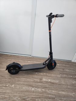 Segway Ninebot Model F30 FOR PARTS ONLY