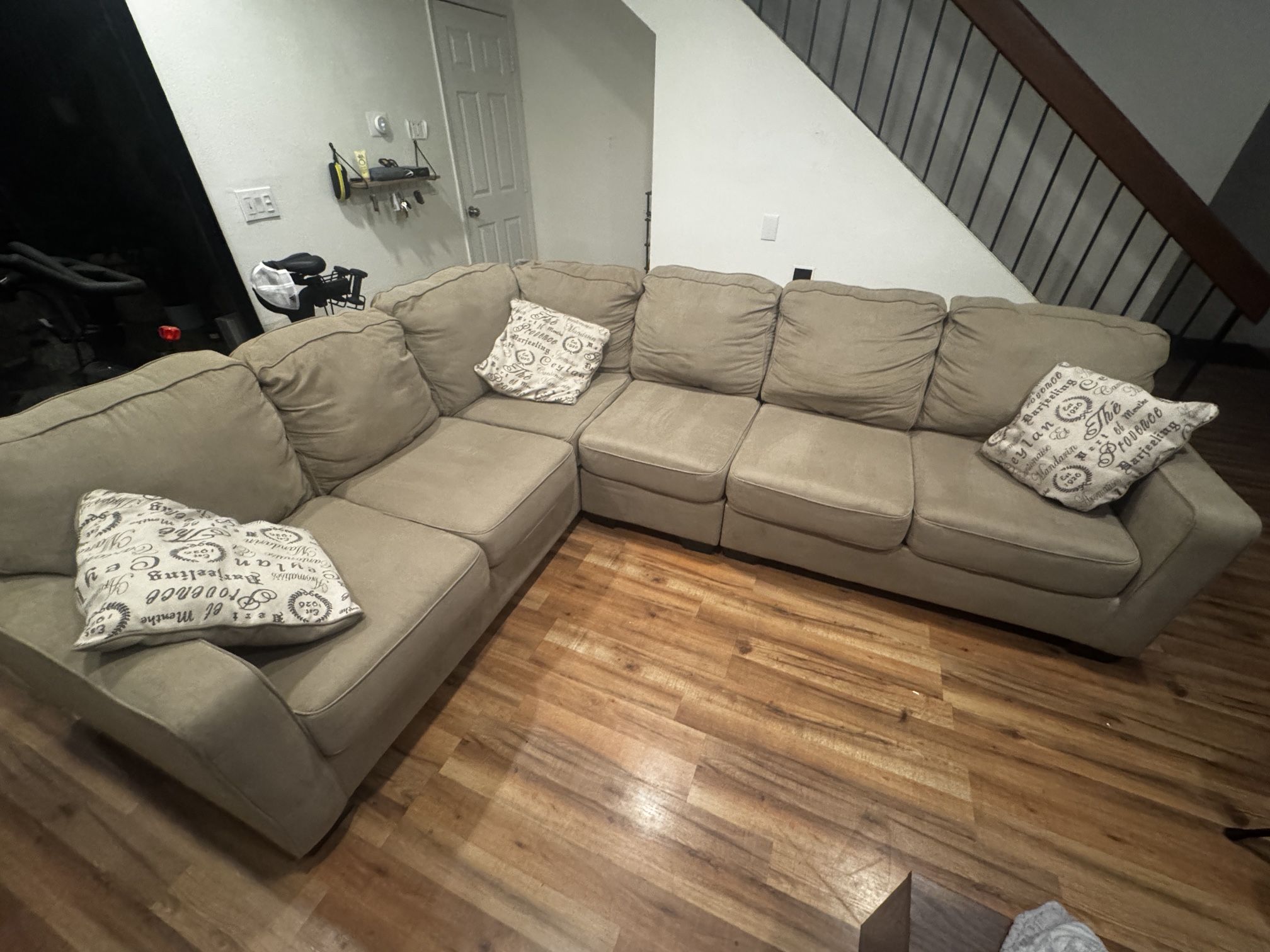 Sectional couch