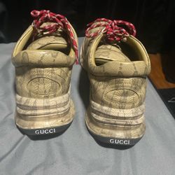 Sz 11 Gucci Rython 