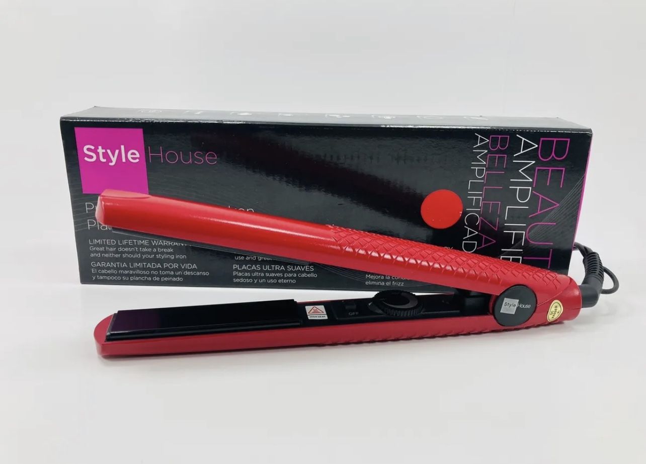 STYLE HOUSE Professional Styling Flat Iron Straightener Red & Accessory Set NEW