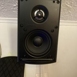 1 Set Definitive Technology, Pro 60 Speakers , Great Condition Sounds Great 
