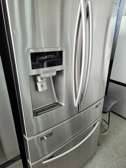 Samsung Refrigerator 4 door stainless steel