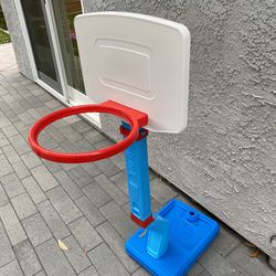 Kid’s Basketball Hoop (free)