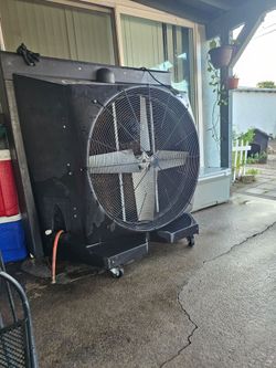 Large swamp cooler