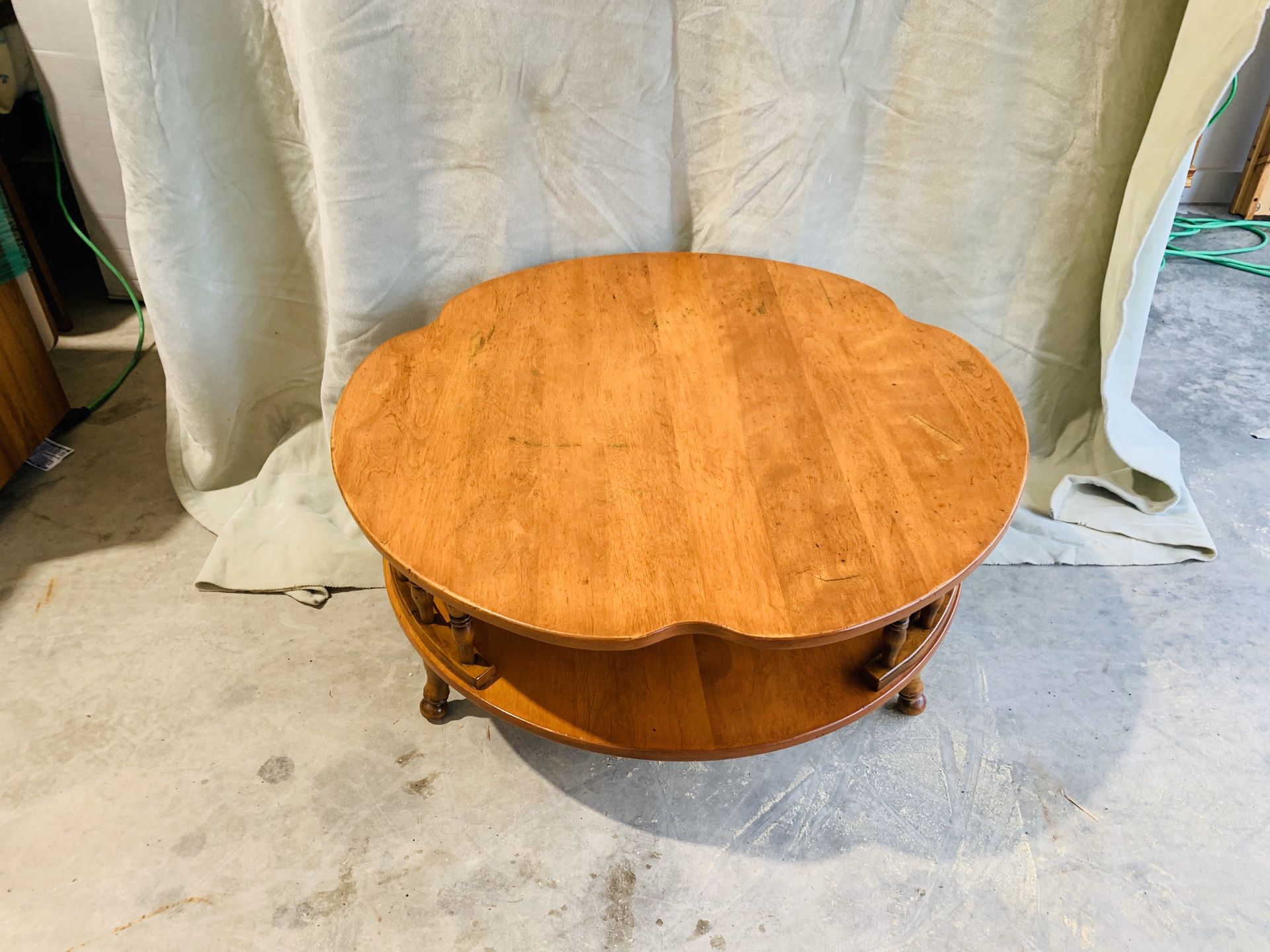 Beautiful Vintage Ethan Allen Solid Maple Hard Rock Round Coffee Table L@@K