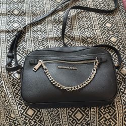 Micheal Kors Purse 