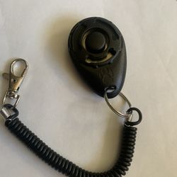 Puppy Dog Pet Training Easy Clicker With Wrist Strap & Clasp Obedience 1pc