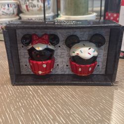 Disney Mickey And Minnie Slat & Pepper 