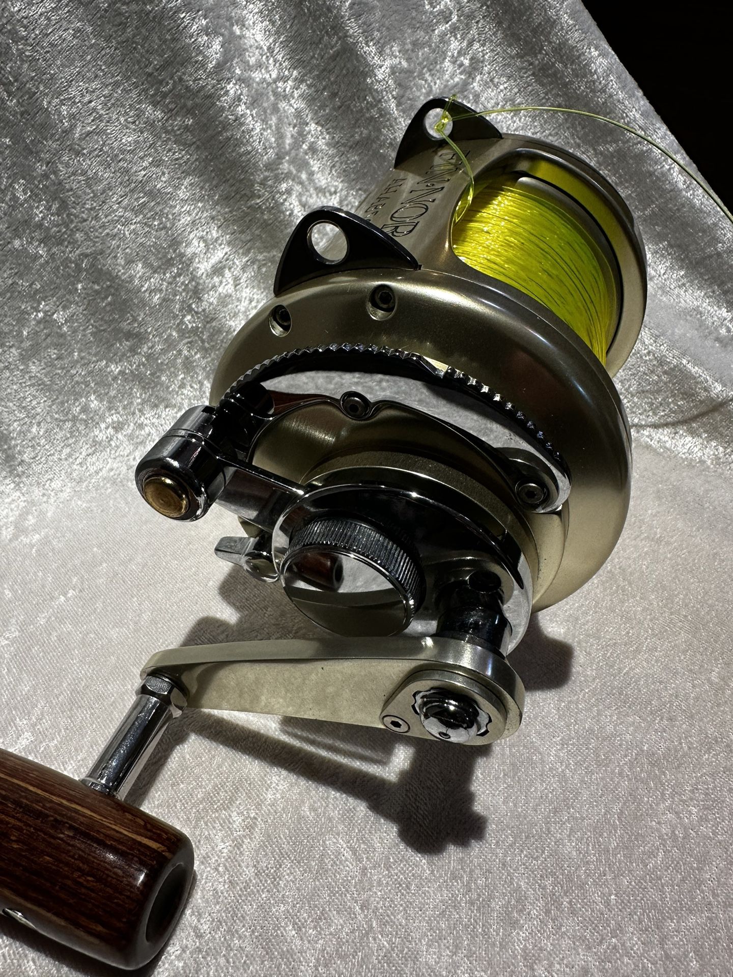 tsunami airwave elite surf spinning rod tsawess 1202xxh Light Saltwater Striper Rods 2pc Style:ZLNSVG100XH Shimano Electric Reel Shimano and more powerful then Sap_Category:Nets