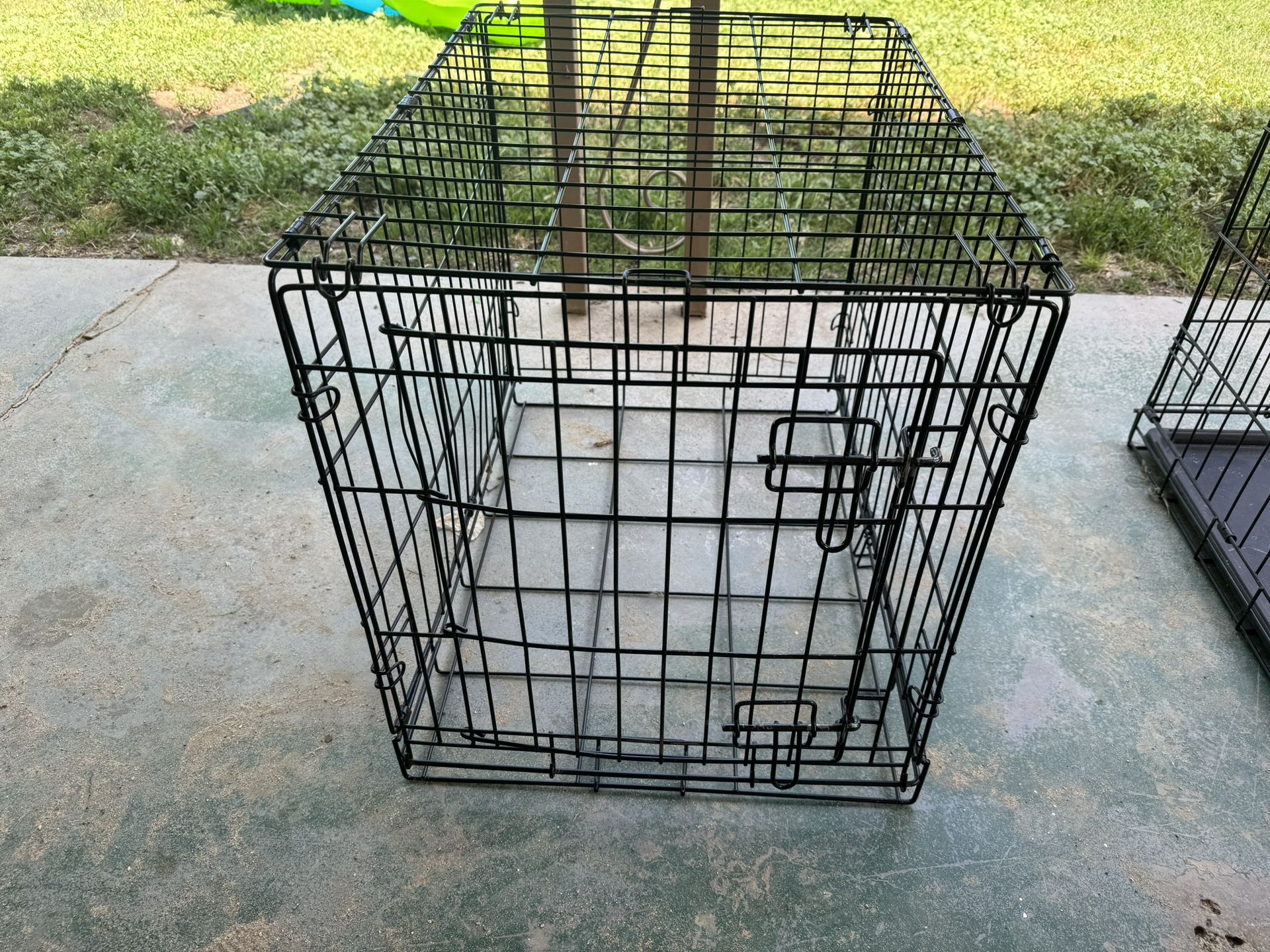 Small Dog Crate- Single Door Missing Tray