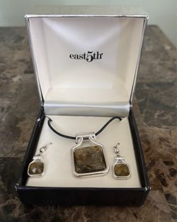 East 5th Pendant Necklace Earring Set Green Square Textured Glass Jewelry New